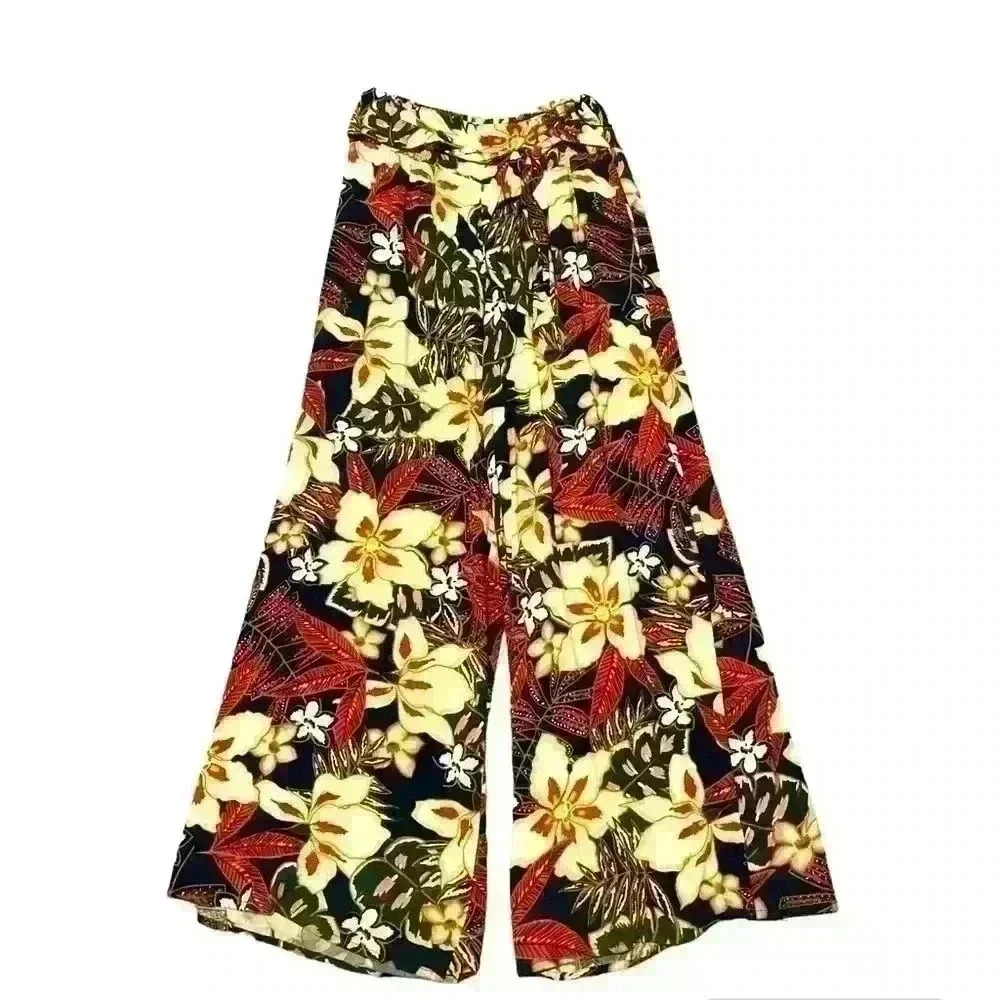 Wide leg pant, bold Boho flower design. Tie front, elastic waist size S.